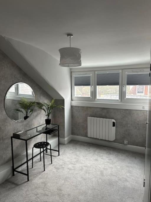 شقة High Wycombe Centre- 2 Bed Flat المظهر الخارجي الصورة