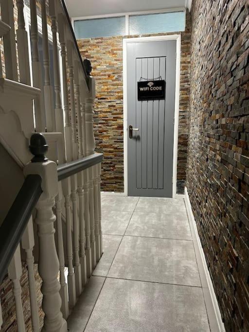 شقة High Wycombe Centre- 2 Bed Flat المظهر الخارجي الصورة